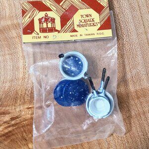 Vintage 'Town Square Miniatures' Dollhouse 8-Piece Blue Enamelware Pot Set, NOS